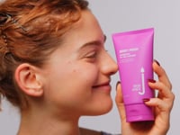 Berry Fresh Refreshing Oil-Gel Cleanser